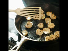 Load and play video in Gallery viewer, Toadfish Ultimate Spatula
